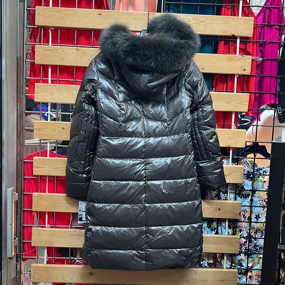 NWT,1 MADISON LUXE Fox-Fur Down Puffer Coat,attached hood removable fur,taupe - Picture 12 of 17